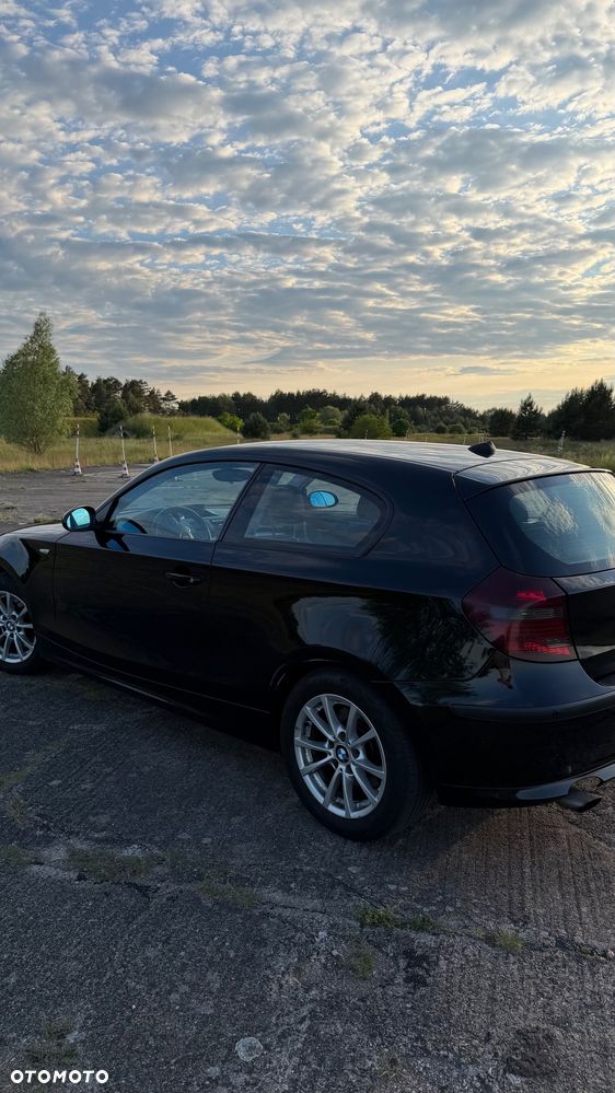 BMW Seria 1 118d DPF - 18