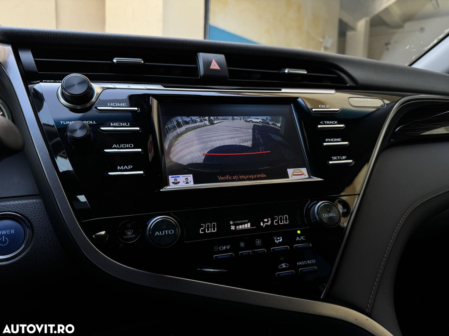 Toyota Camry - 12