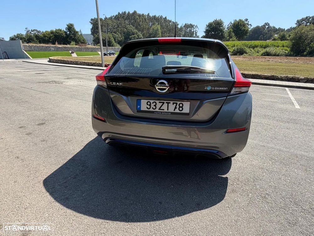 Nissan Leaf - 11
