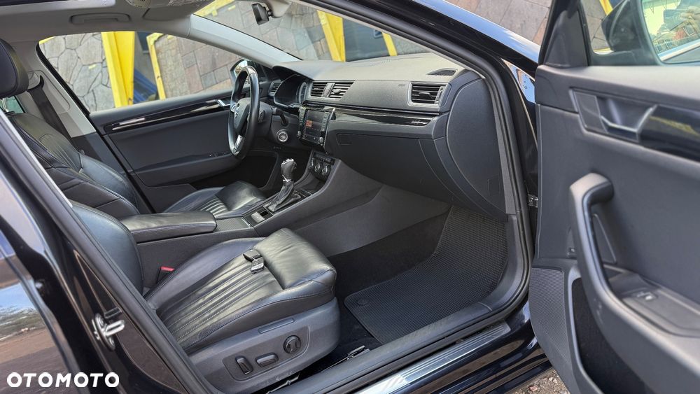 Skoda Superb 2.0 TDI DSG L&K - 31