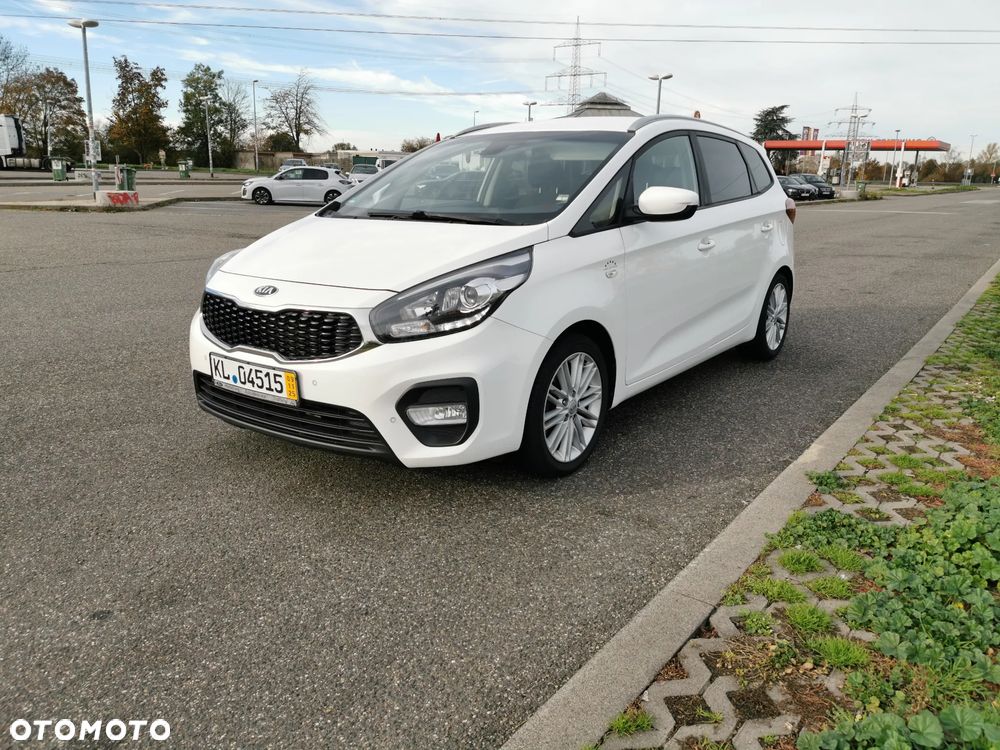 Kia Carens 1.7 CRDi 141 UEFA EURO 2016 - 30