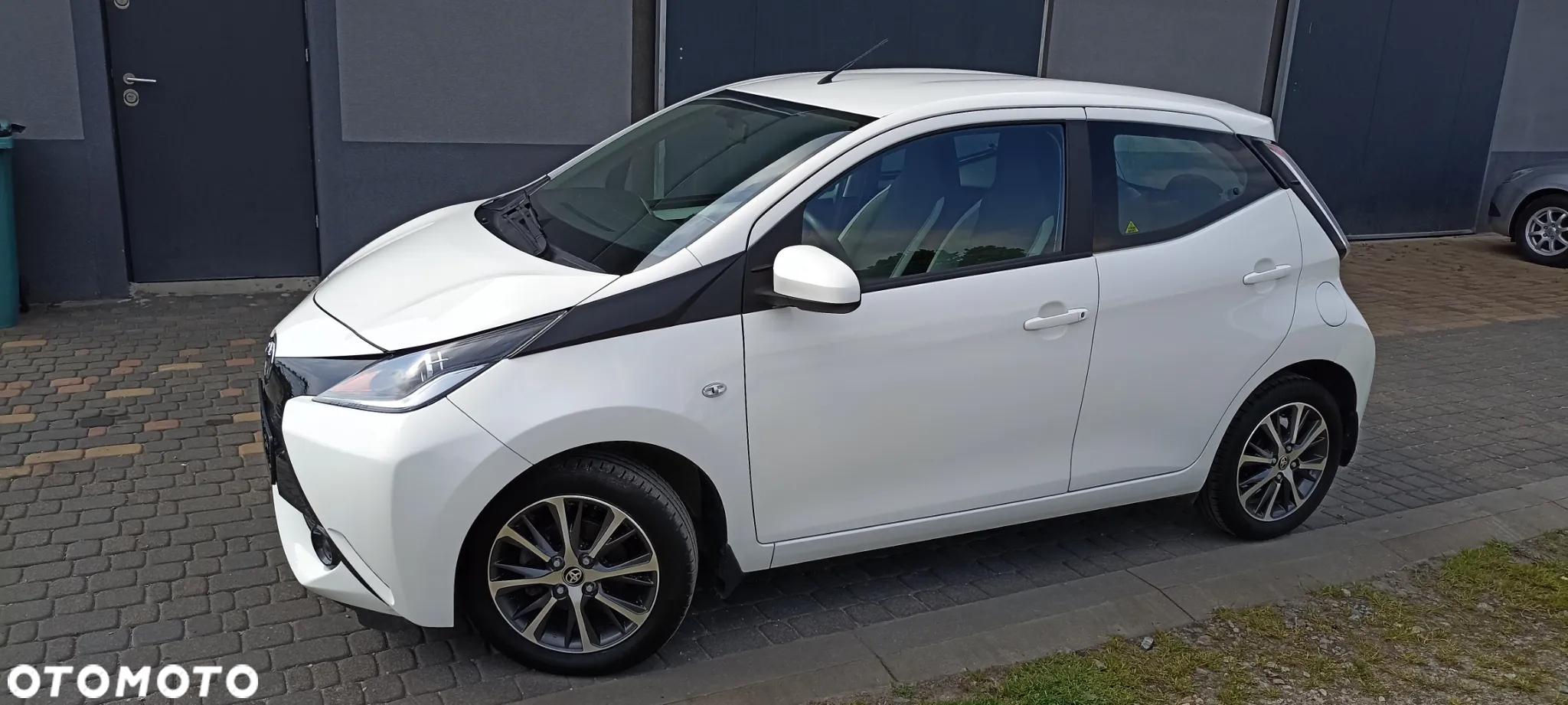 Toyota Aygo x-play touch - 7