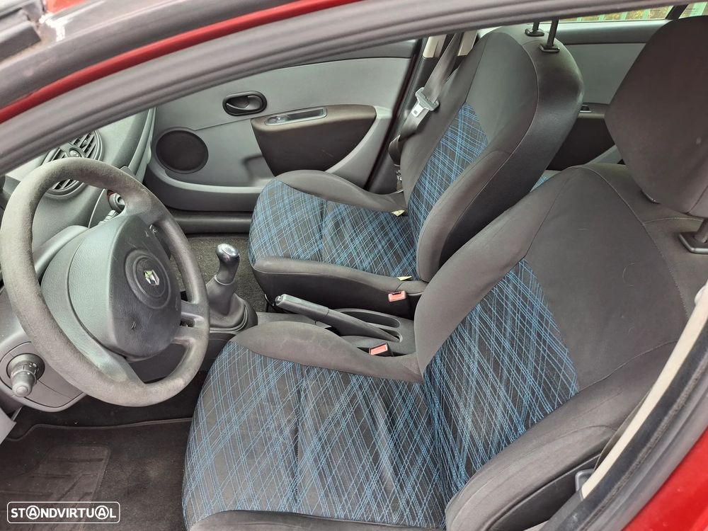 Renault Clio 1.5 dCi Confort - 11
