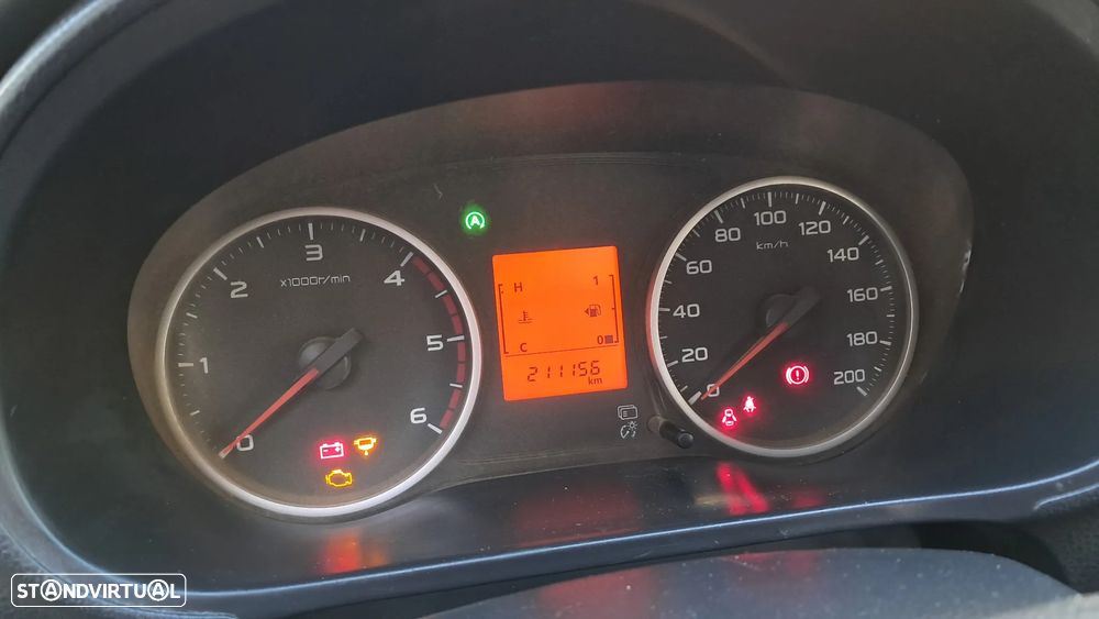 Mitsubishi L200 2.4 DI-D Club Invite CC 4WD - 4