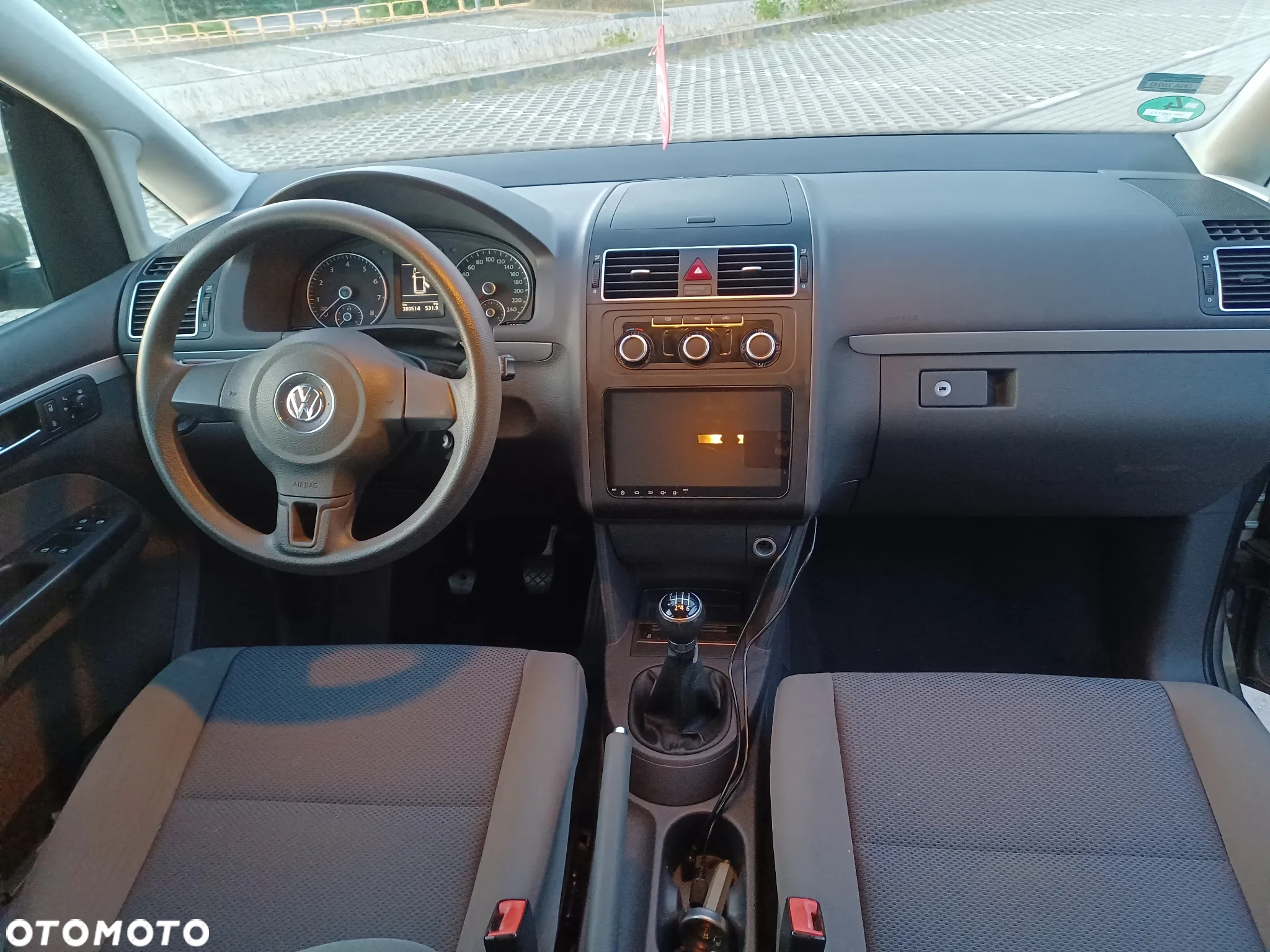 Volkswagen Touran 1.4 TSI Comfortline - 10