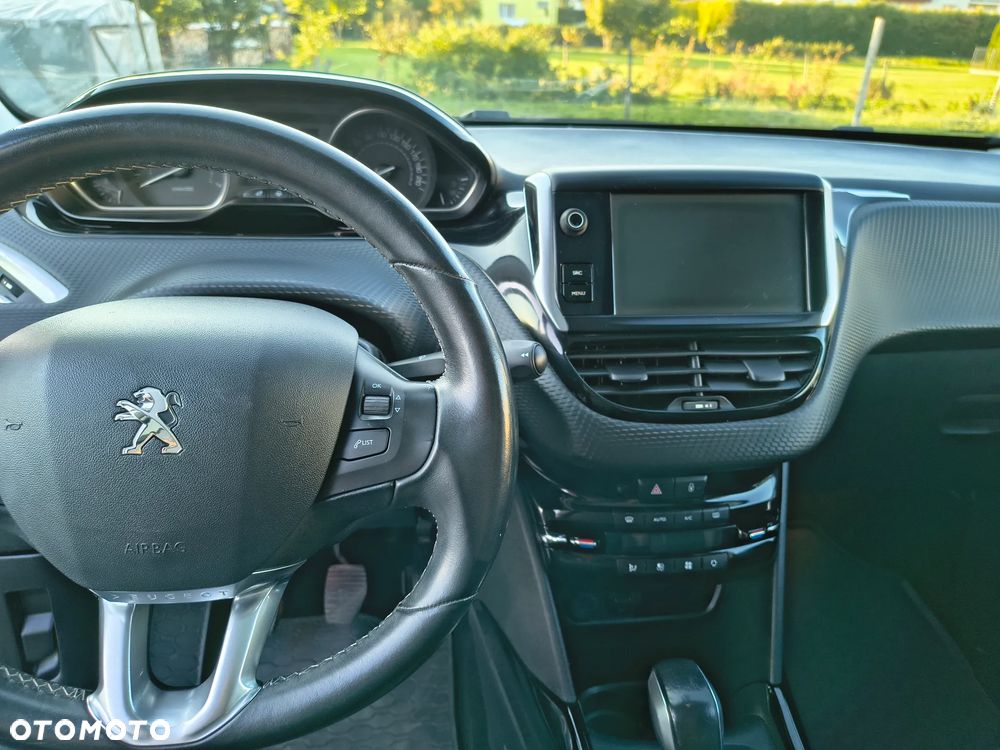 Peugeot 2008 PureTech 82 Allure - 18