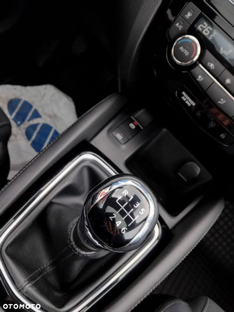 Nissan Qashqai 1.2 DIG-T N-Connecta EU6 - 16