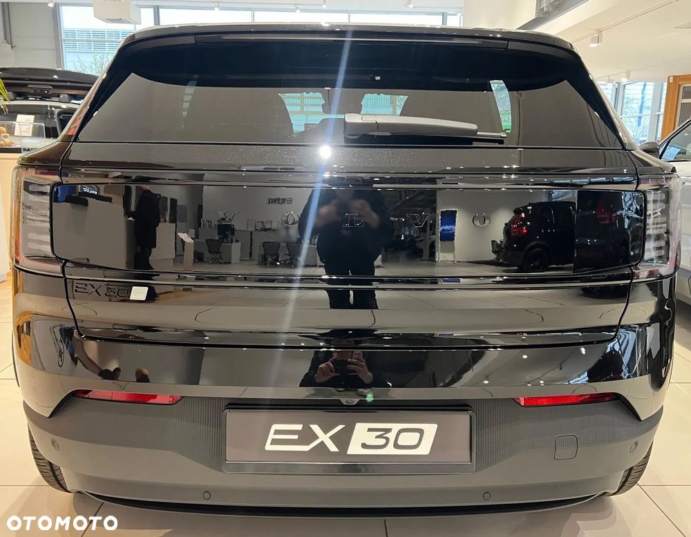 Volvo EX30 69kWh Single Motor Long Range Plus Black Edition - 14