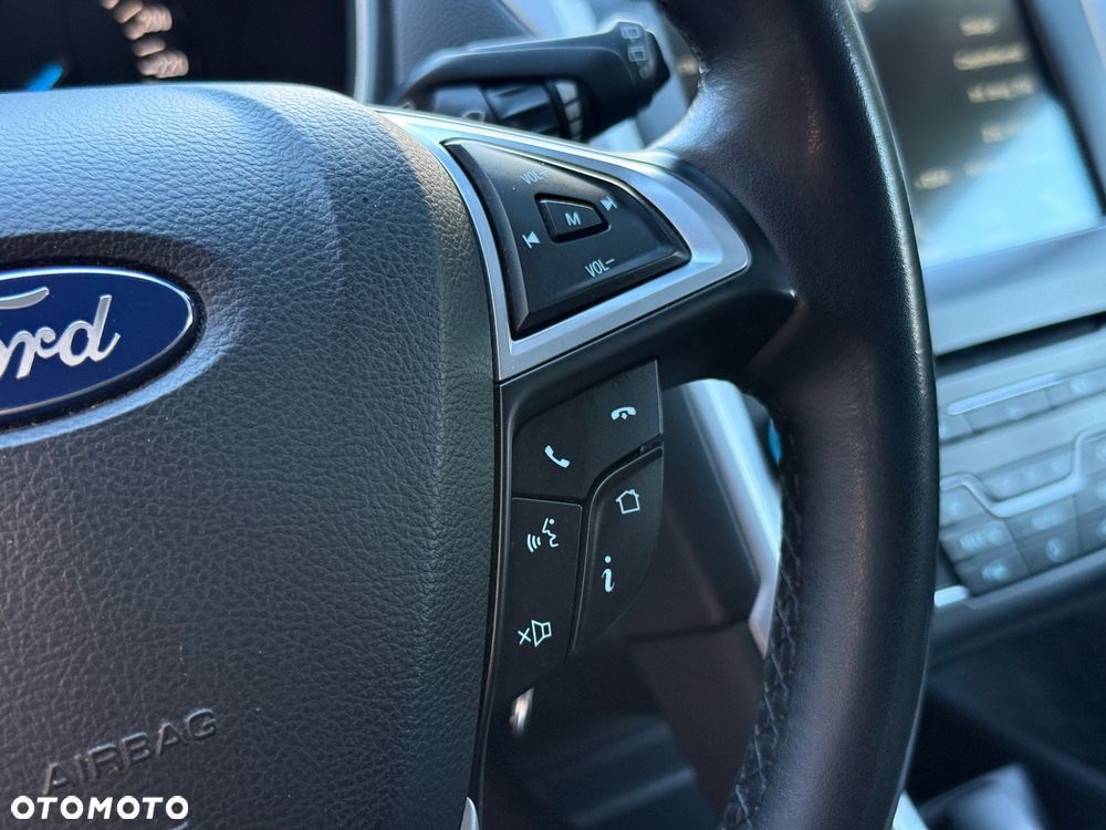 Ford Mondeo - 33