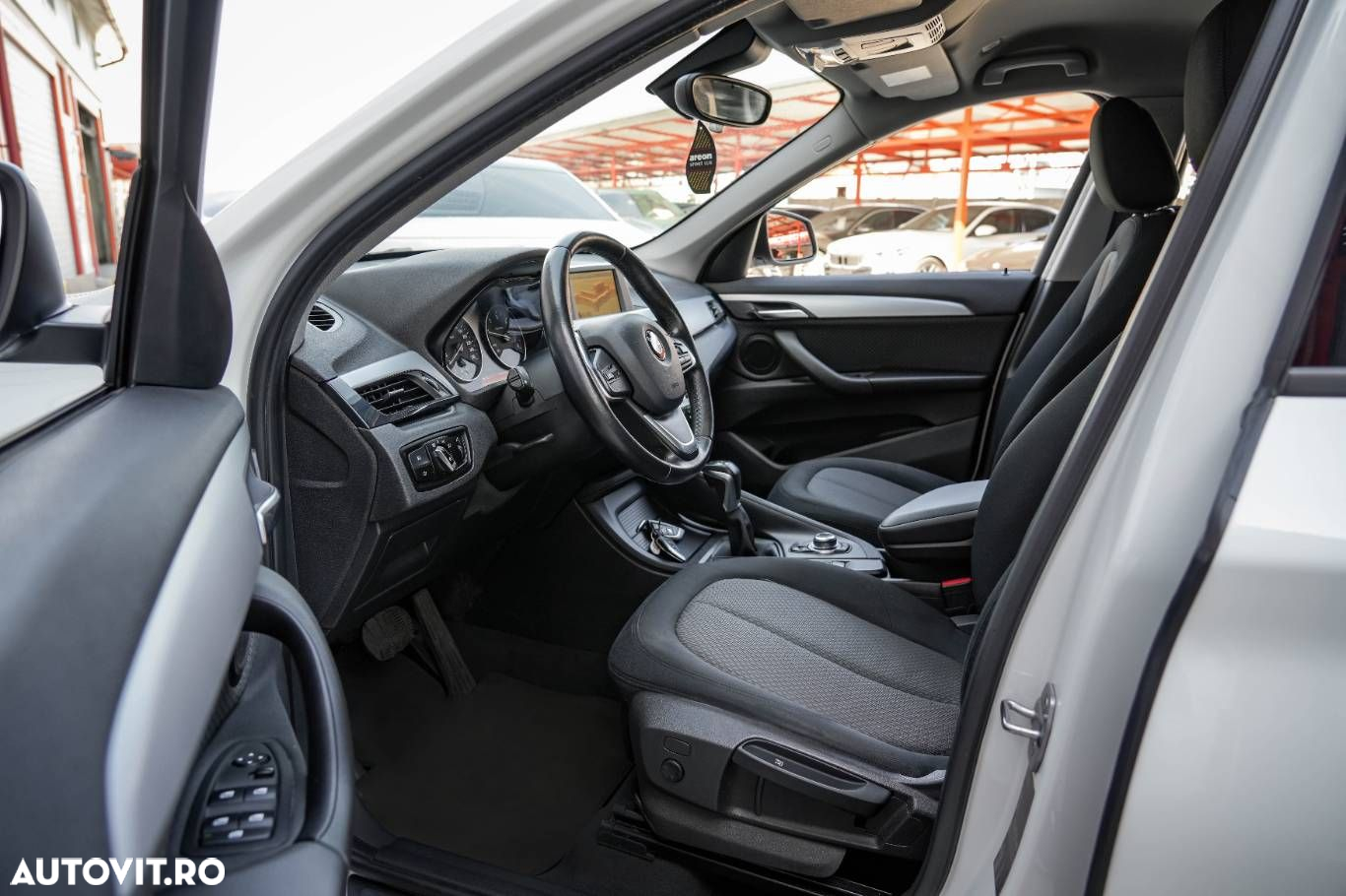 BMW X1 - 10