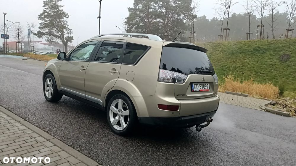 Mitsubishi Outlander 2.0 DI-D 4WD Intense - 7