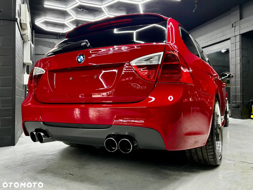 BMW Seria 3 335xi - 27