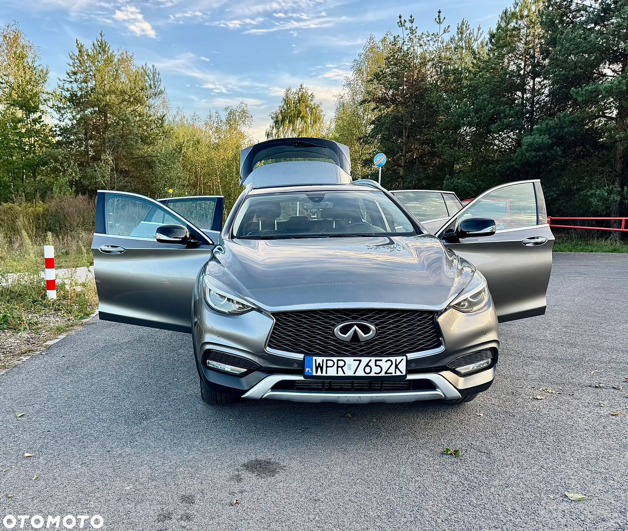 Infiniti QX30 - 11