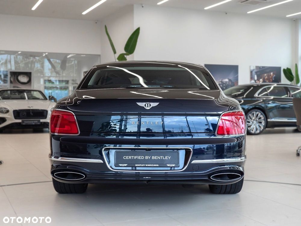 Bentley Flying Spur - 22