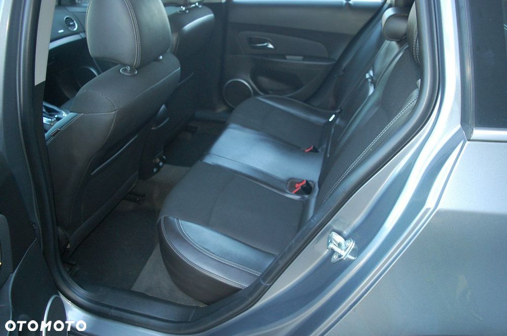 Chevrolet Cruze - 27