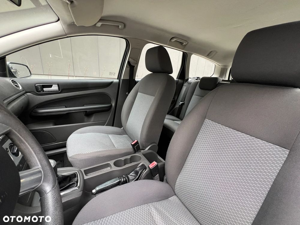Ford Focus - 10