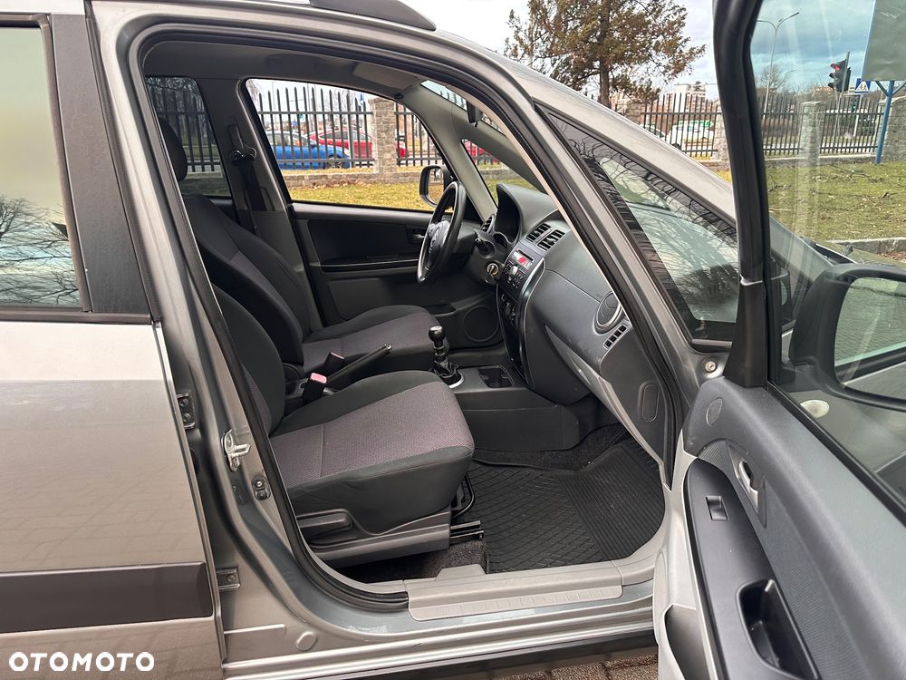Suzuki SX4 - 30