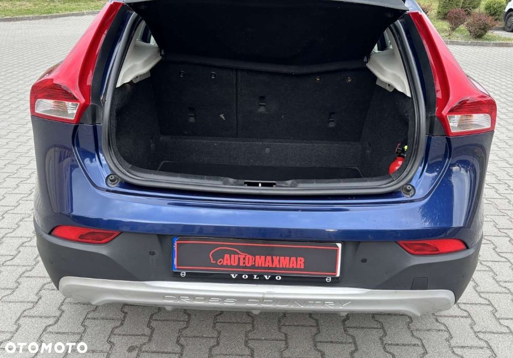 Volvo V40 Cross Country - 14