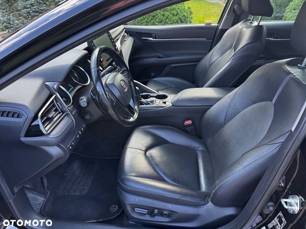 Toyota Camry 2.5 Hybrid Executive CVT - 10