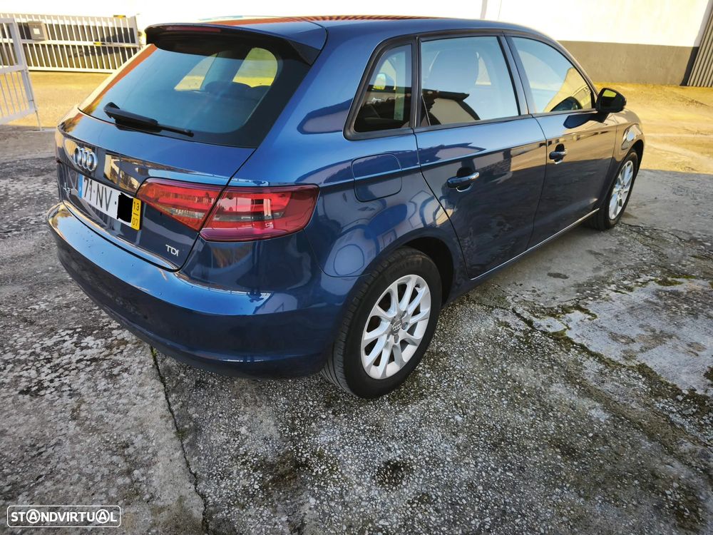 Audi A3 Sportback 1.6 TDI Attraction S-Tronic - 4