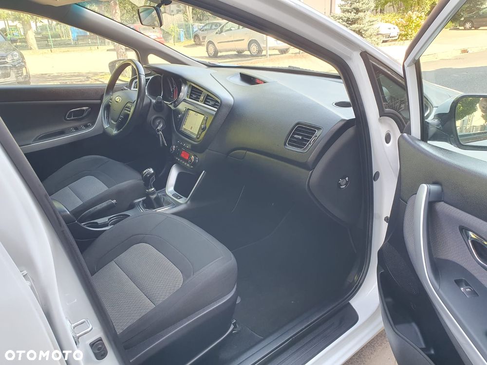 Kia Ceed 1.6 GDI XL - 12