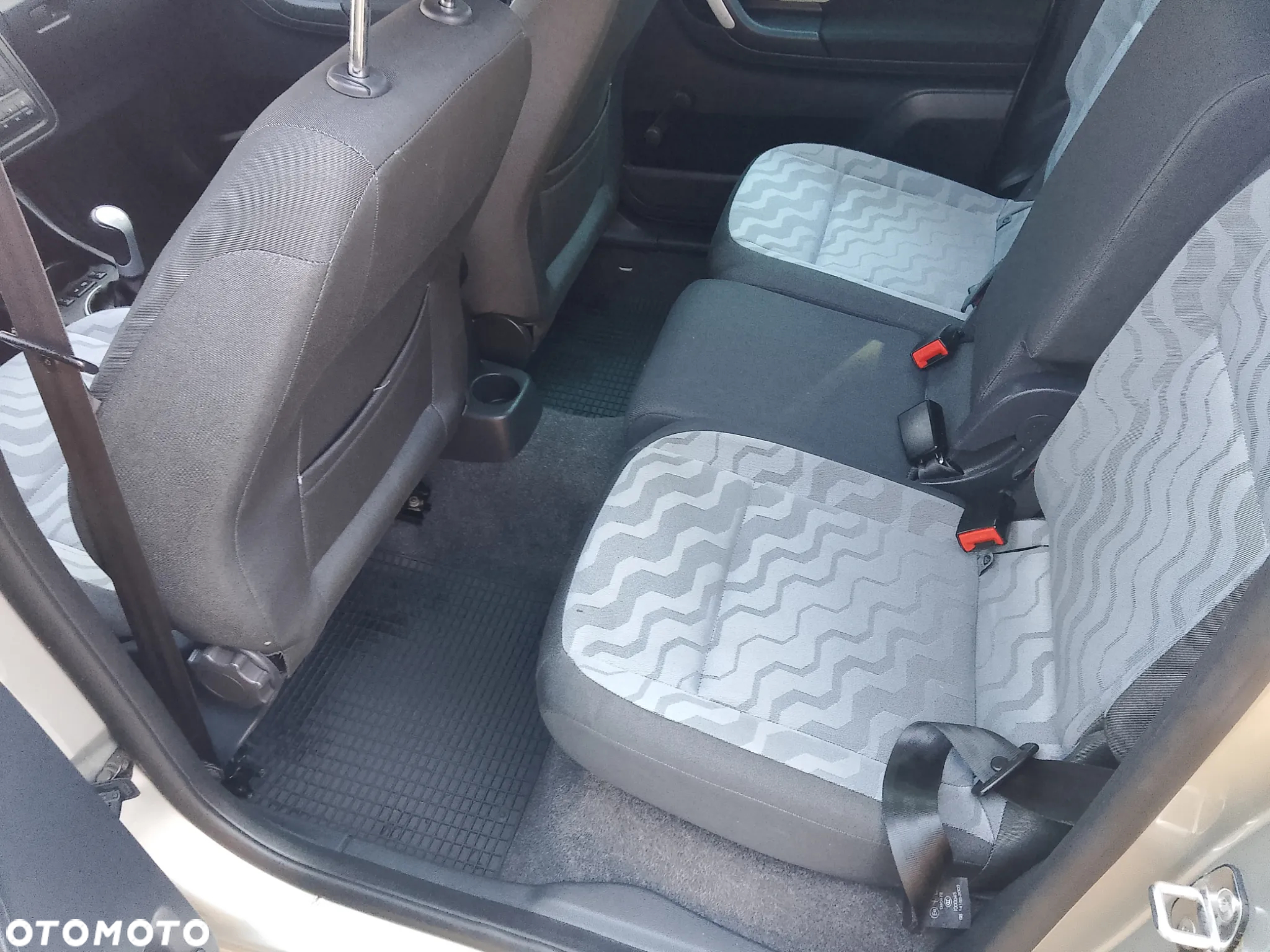 Skoda Roomster 1.4 16V Active - 14