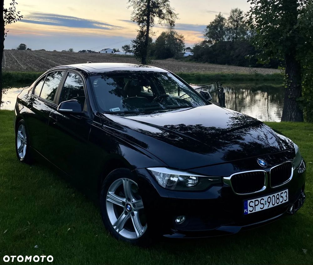 BMW Seria 3 328i xDrive Luxury Line - 34