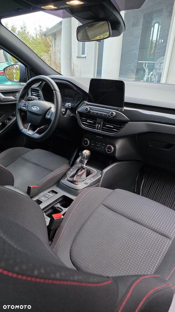 Ford Focus 1.0 EcoBoost ST-Line - 9