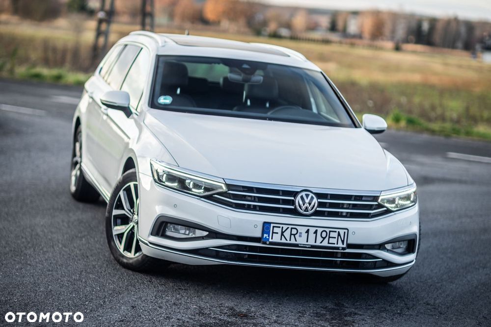 Volkswagen Passat 2.0 TDI Elegance DSG - 2