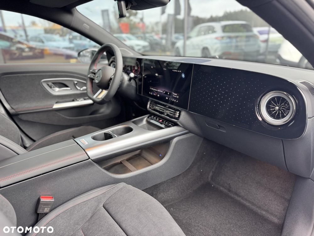 Mercedes-Benz CLA 200 mHEV 4-Matic 8G-DCT - 18