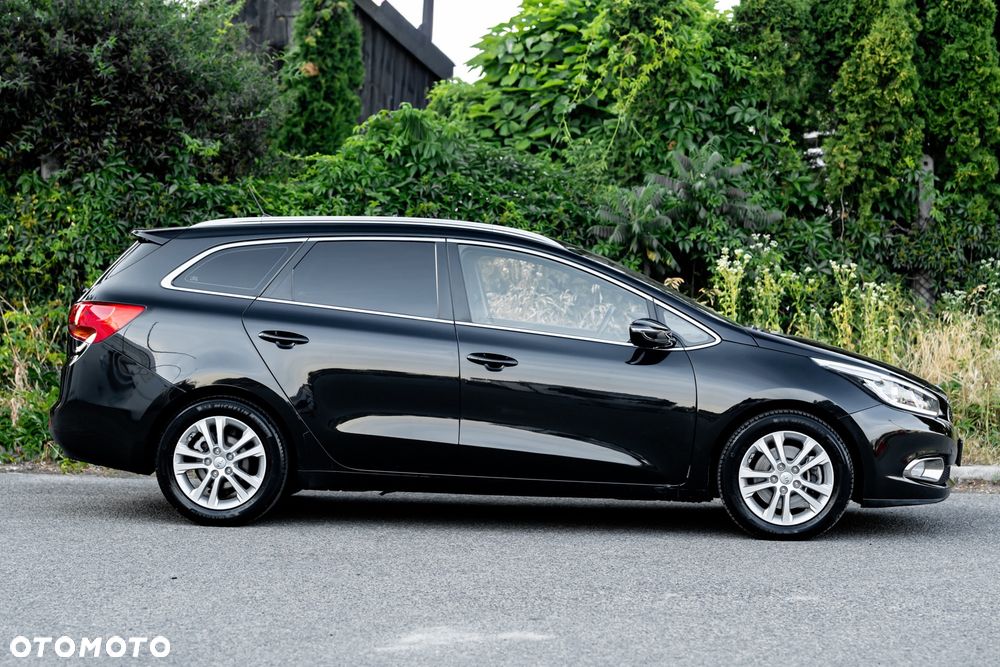 Kia Ceed 1.6 GDI DCT Platinum Edition - 16