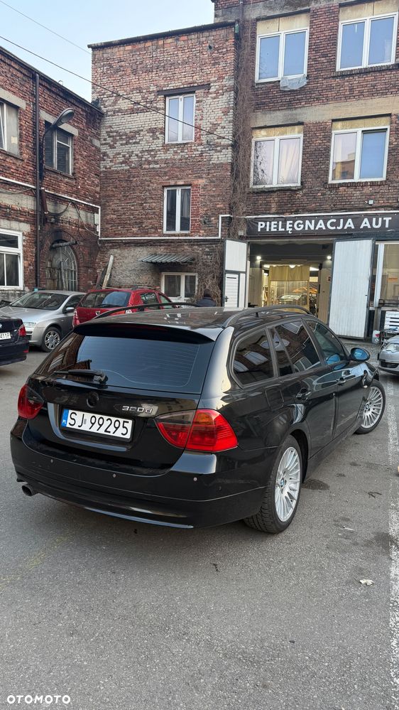 BMW Seria 3 320d DPF - 1