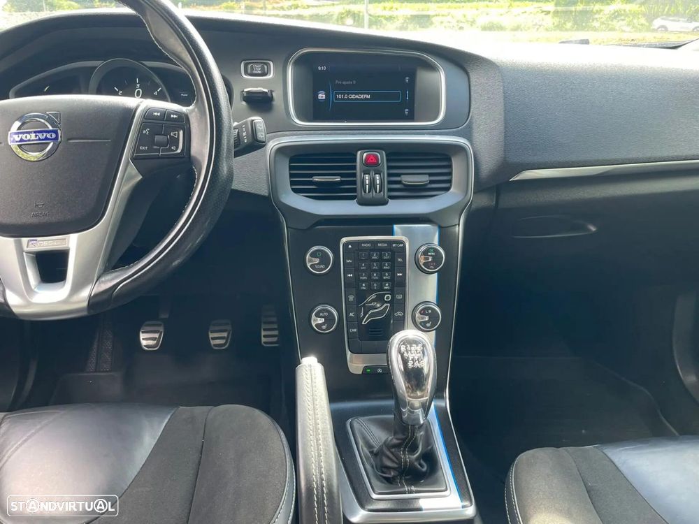 Volvo V40 1.6 D2 R-Design - 17