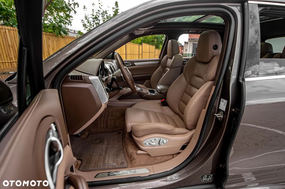Porsche Cayenne S - 18