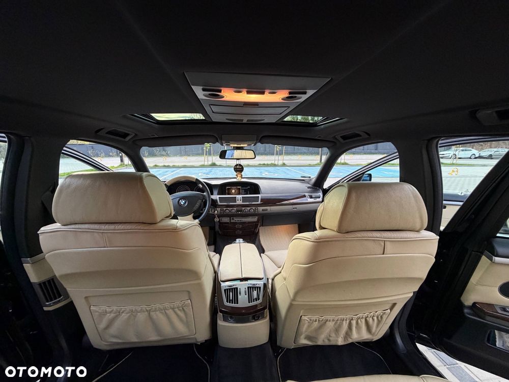 BMW Seria 7 - 8