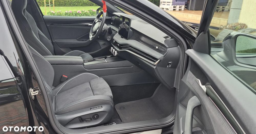 Skoda Superb 2.0 TSI Sportline DSG - 18