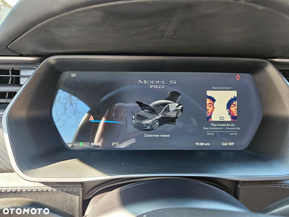 Tesla Model S - 11