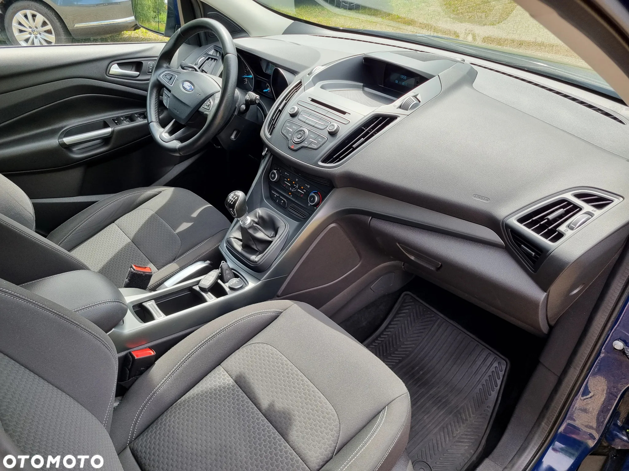Ford Kuga 1.5 EcoBoost 2x4 Trend - 21