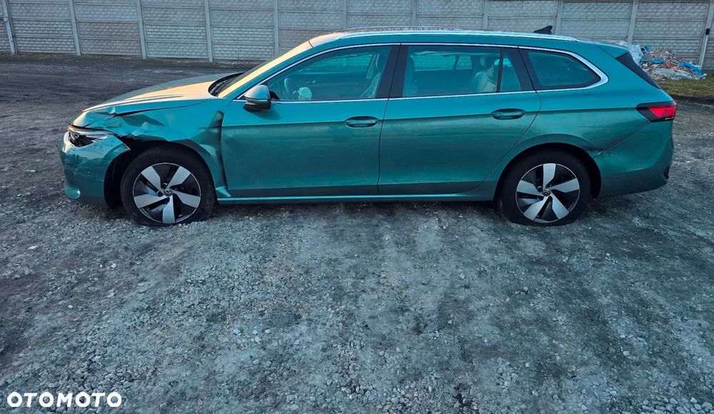 Volkswagen Passat 2.0 TDI EVO Essence DSG - 4