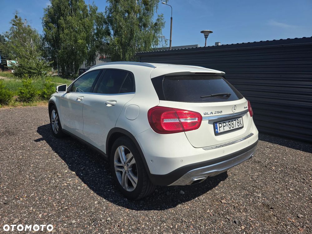 Mercedes-Benz GLA 250 4-Matic - 7