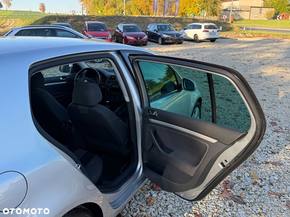 Volkswagen Golf - 29
