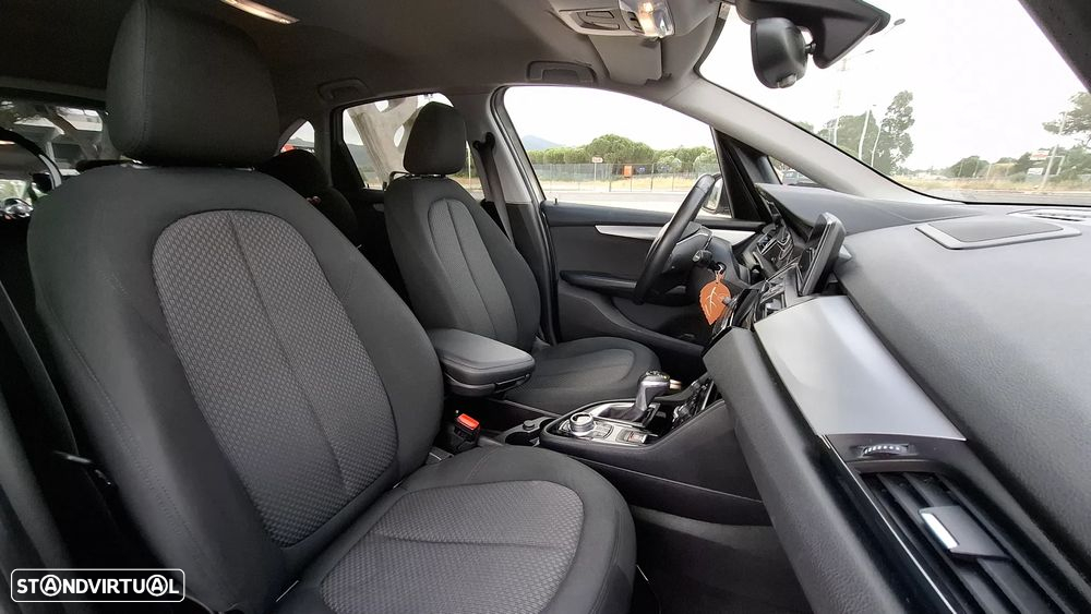 BMW 218 Active Tourer i Line Luxury Auto - 13