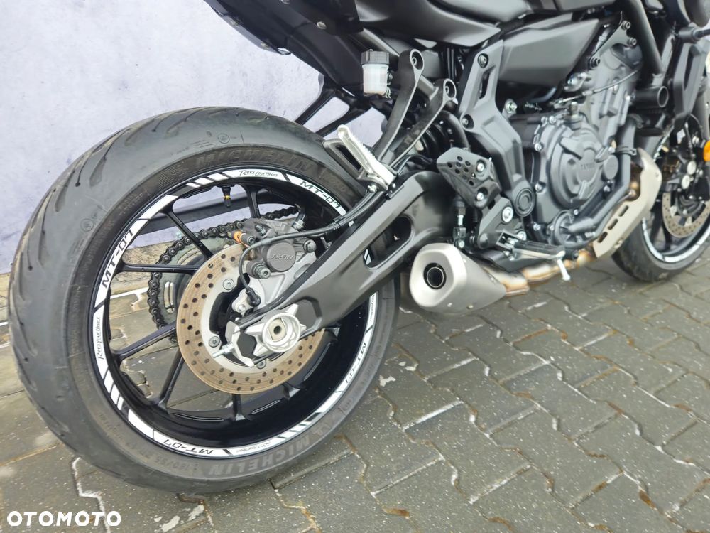 Yamaha MT - 27