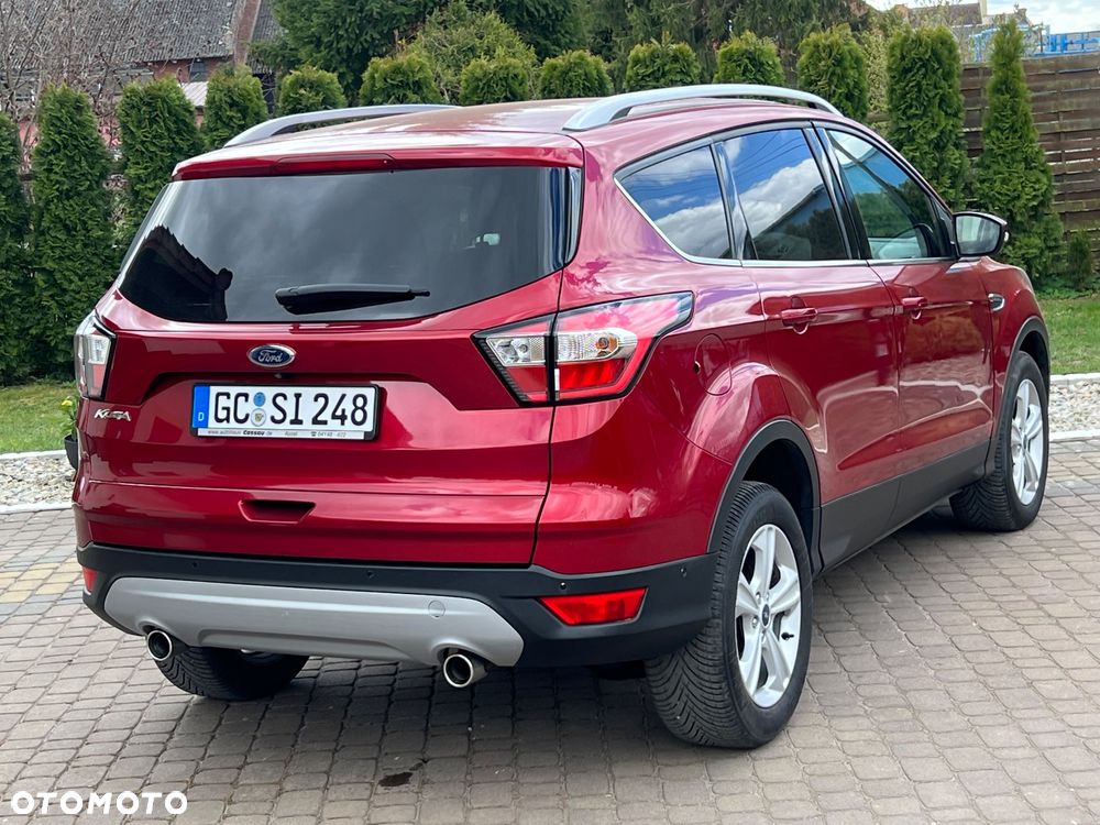 Ford Kuga 2.0 TDCi 2x4 Titanium - 16