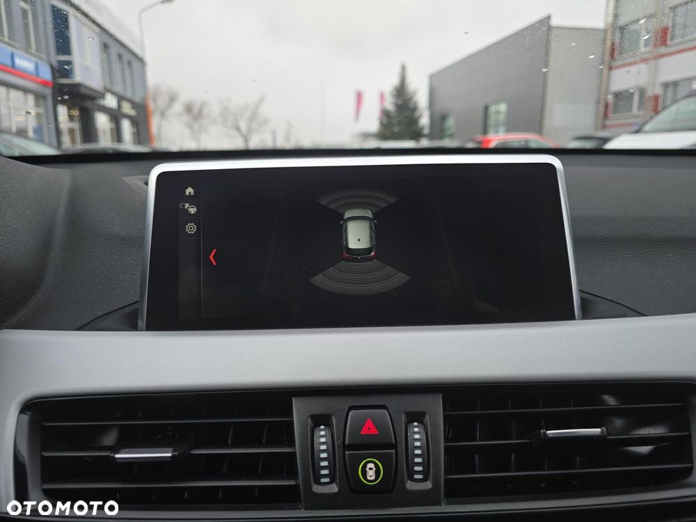 BMW X1 sDrive16d - 19