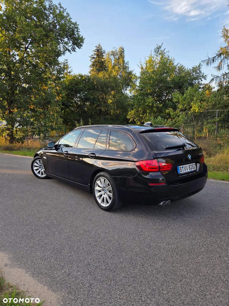 BMW Seria 5 520d Luxury Line - 12