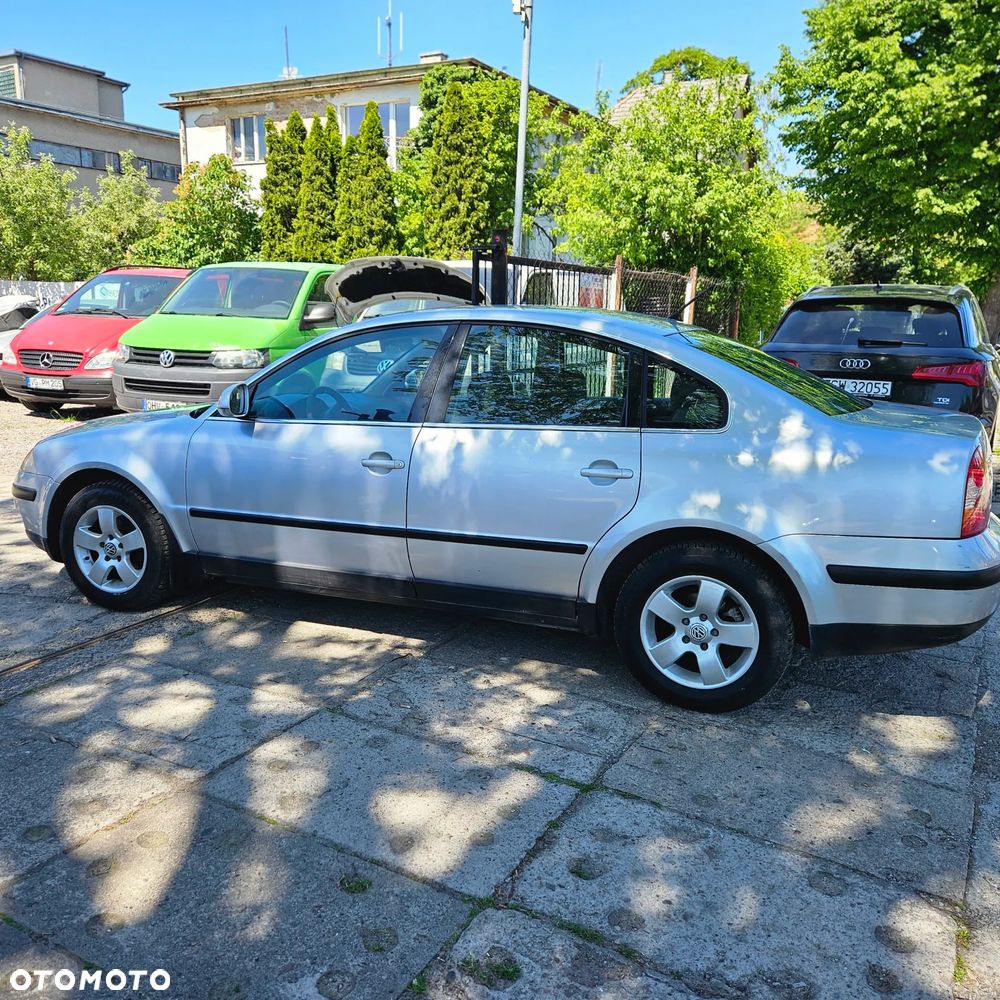 Volkswagen Passat - 11