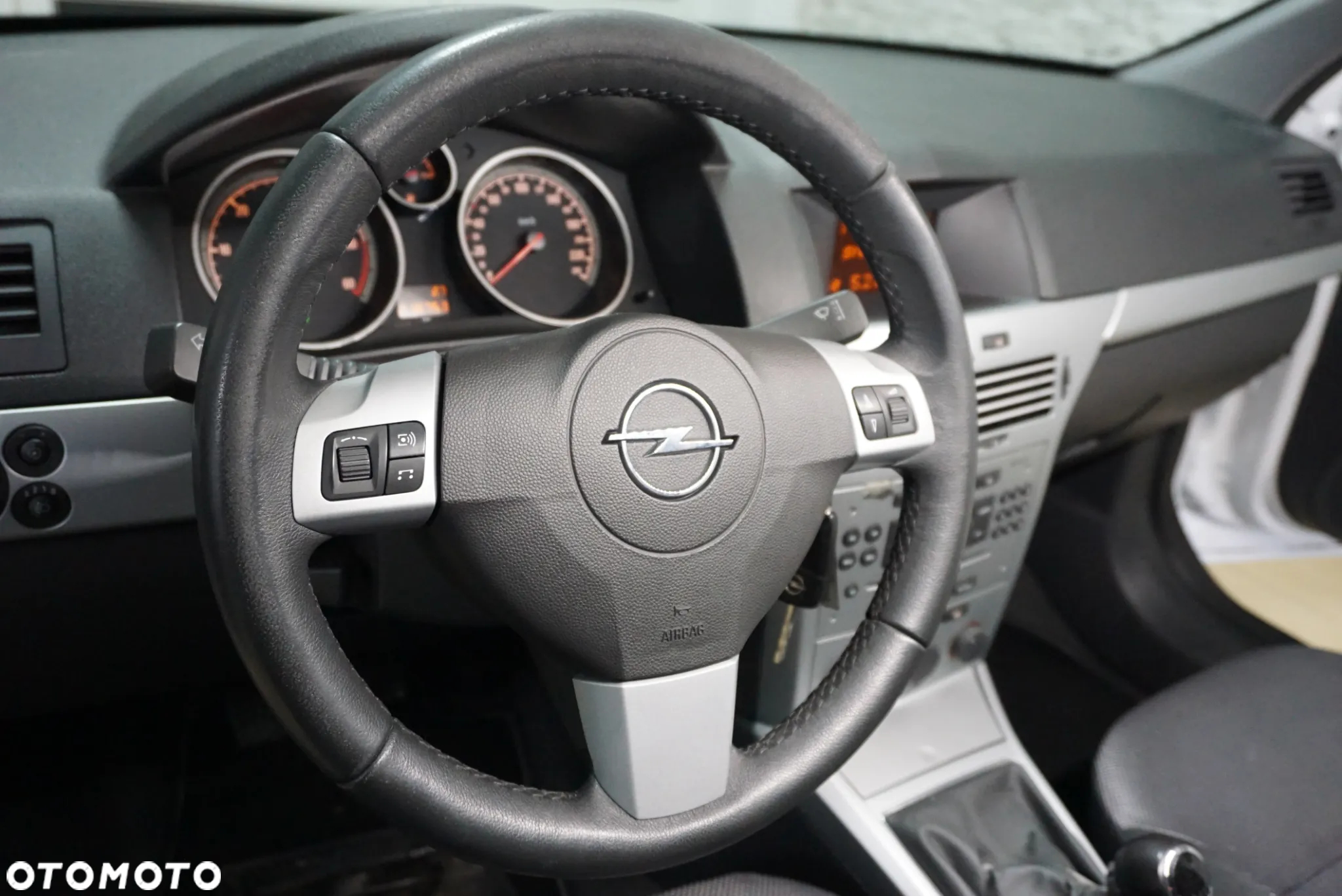 Opel Astra III 1.7 CDTI Enjoy - 17