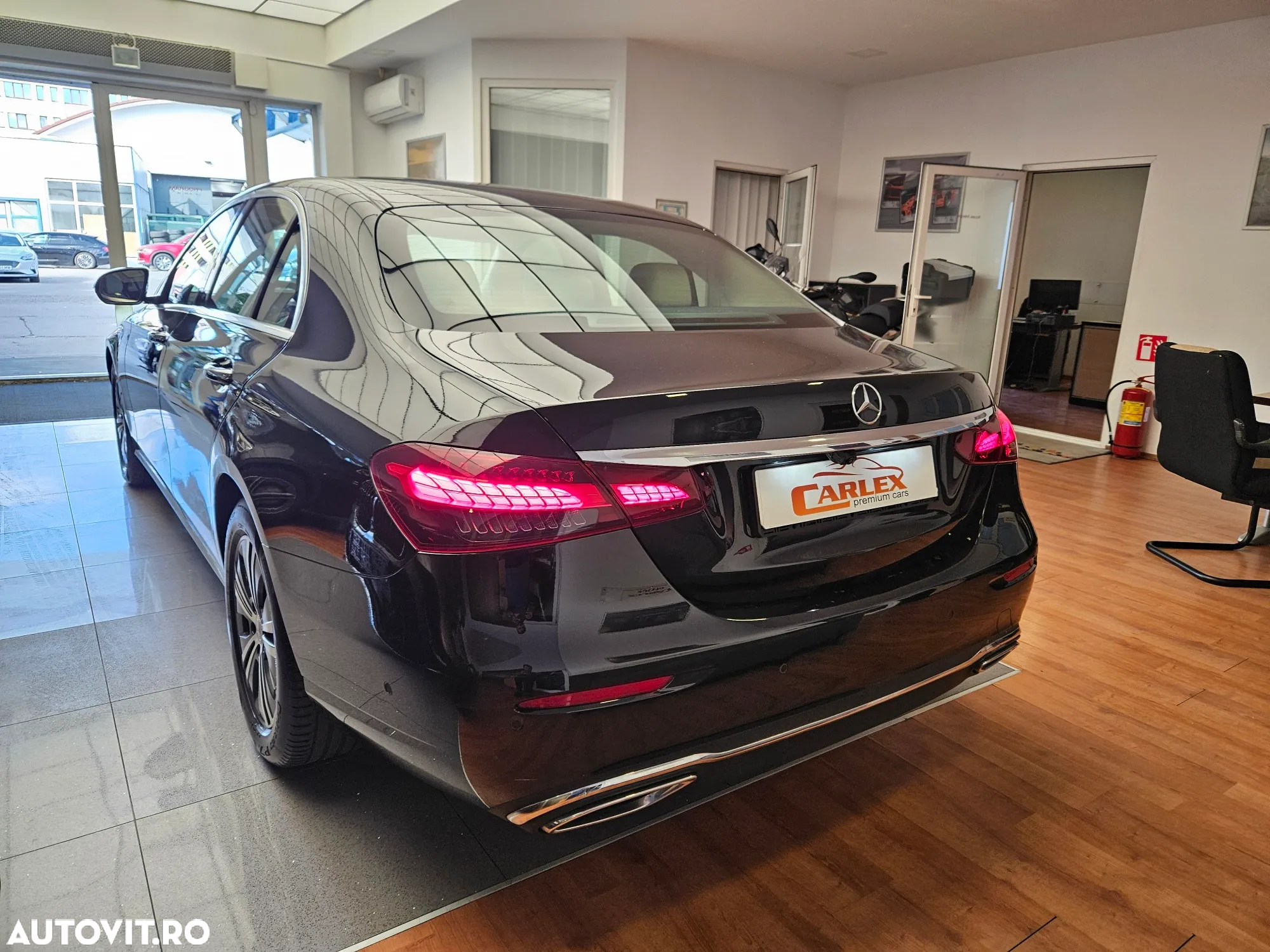 Mercedes-Benz E 220 d 4Matic 9G-TRONIC Avantgarde - 7