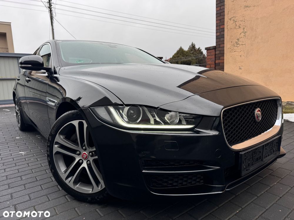Jaguar XE 2.0 D Prestige - 18